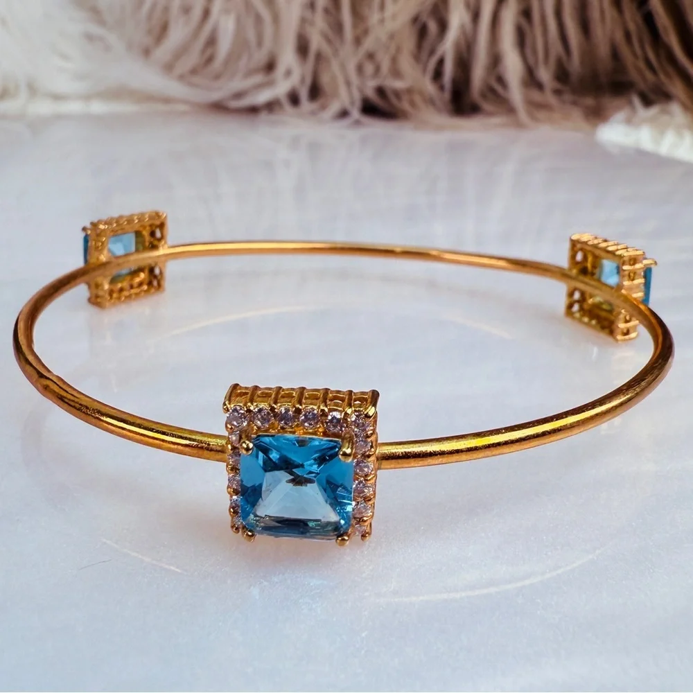 Minimalist Goldtone and Blue Topaz Crystal Bangle Bracelet